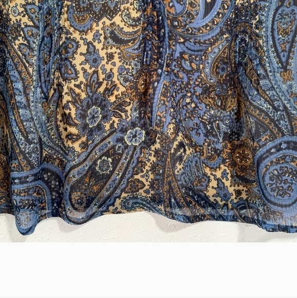 A.N.A - Sleeveless Paisley Print Top - Picture 3 of 5
